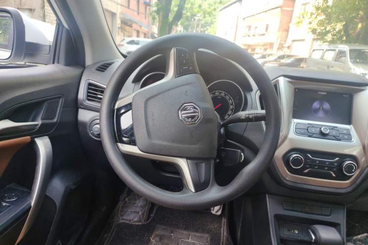 Used MG GT 2016 1.5T Automatic Value-Added Luxury Edition Steering Wheel