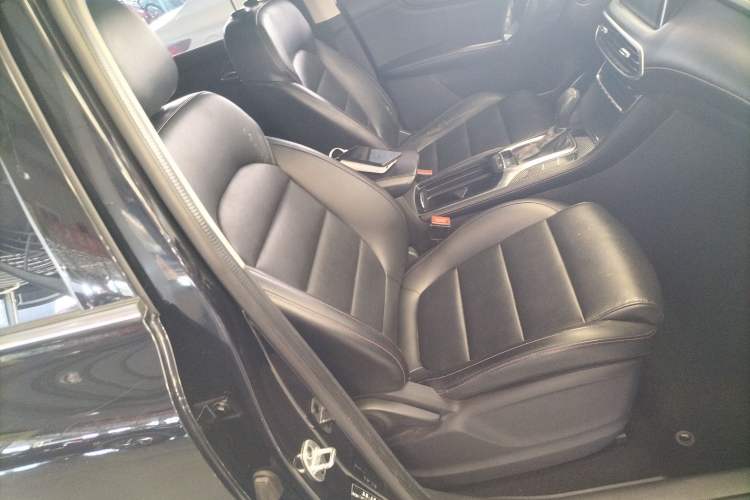 Used MG HS 2018 20T Automatic Two-Wheel Drive Hormone Dynamic Edition China V Standard Right Front Seat