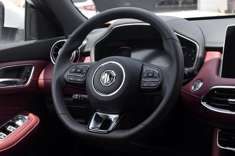 Used MG HS 2019 30T Automatic 2WD Trophy Enhanced Version China VI Standard Interior 3