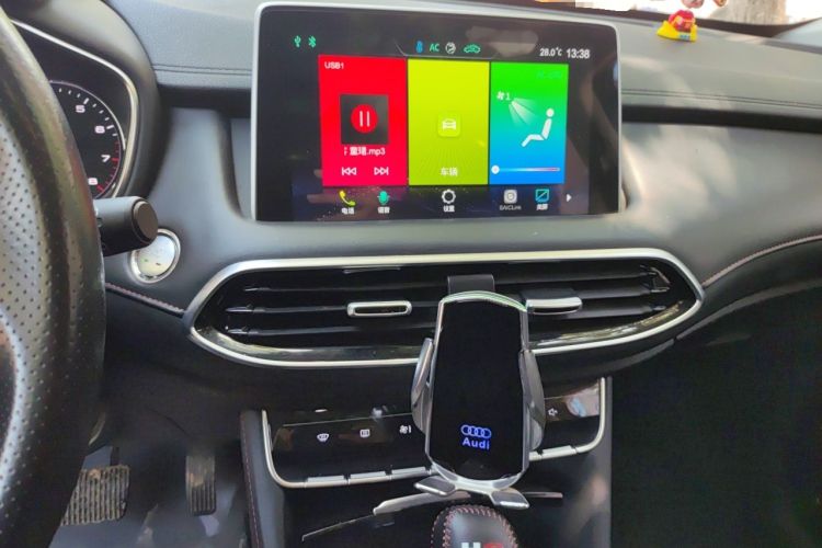 Used MG HS 2018 20T Automatic Two-Wheel Drive Hormone Dynamic Edition China V Standard Audio And AC Panel