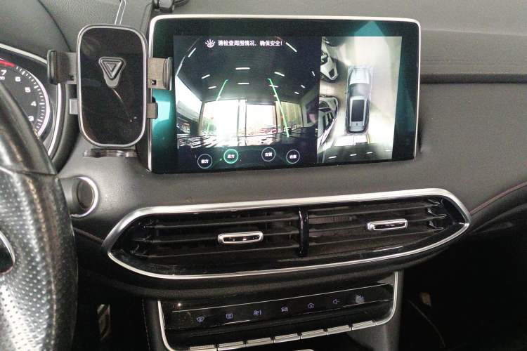 Used MG HS 2018 20T Automatic Two-Wheel Drive Hormone Passion Edition China V Standard Audio And AC Panel