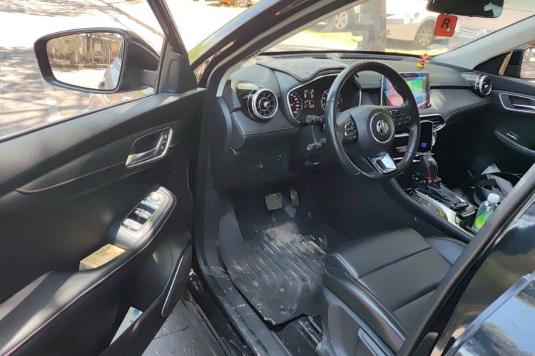 Used MG HS 2018 20T Automatic Two-Wheel Drive Hormone Dynamic Edition China V Standard Driver Seat