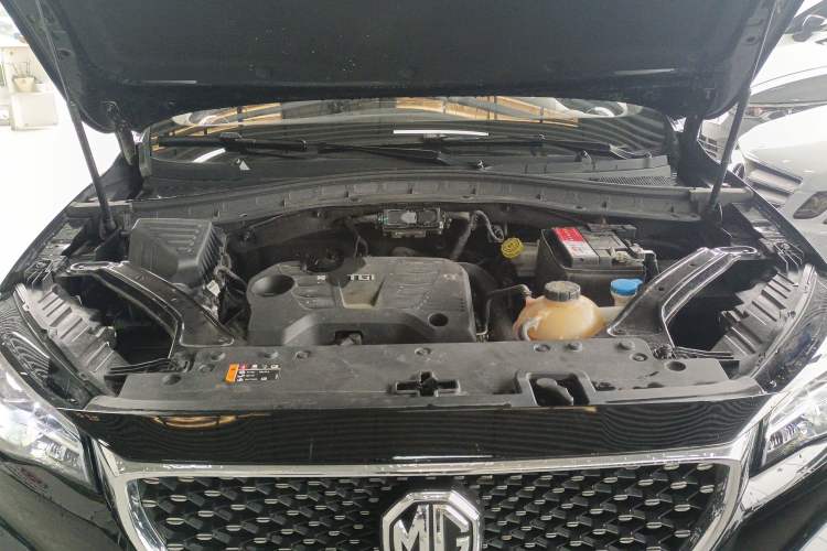 Used MG HS 2018 20T Automatic Two-Wheel Drive Hormone Passion Edition China V Standard Engine Bay