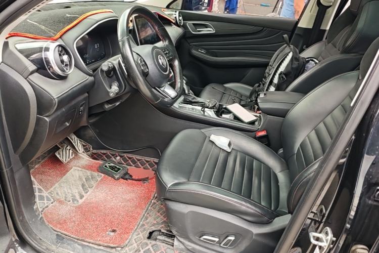 Used MG HS 2018 30T Automatic Two-Wheel Drive Trophy Edition—High-Octane V-Model Left Front Seat