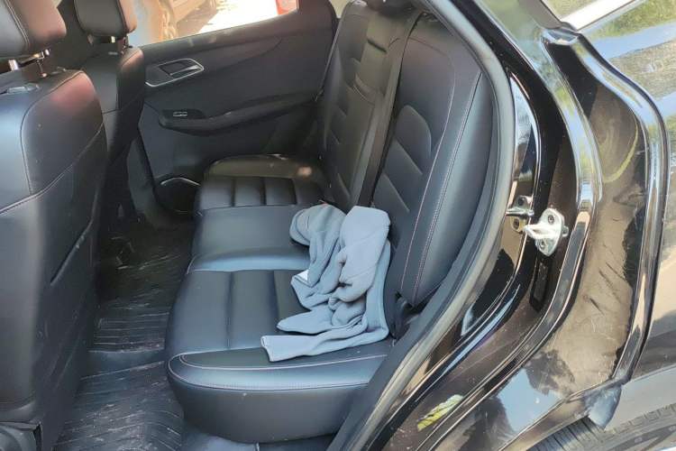 Used MG HS 2018 20T Automatic Two-Wheel Drive Hormone Dynamic Edition China V Standard Left Rear Seat