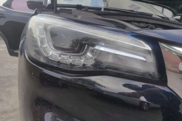 Used MG HS 2018 20T Automatic Two-Wheel Drive Hormone Dynamic Edition China V Standard Right Front Headlight