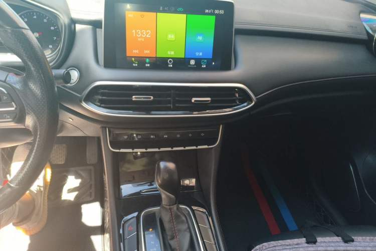 Used MG HS 2018 20T Automatic Two-Wheel Drive Hormone Dynamic Edition China V Standard Audio And AC Panel