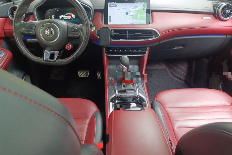 Used MG HS 2018 30T Automatic Two-Wheel Drive Trophy Edition—High-Octane V-Model Center Console