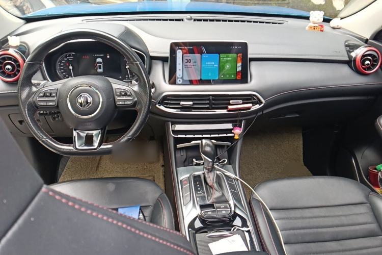 Used MG HS 2018 20T Automatic Two-Wheel Drive Hormone Passion Edition China V Standard Center Console