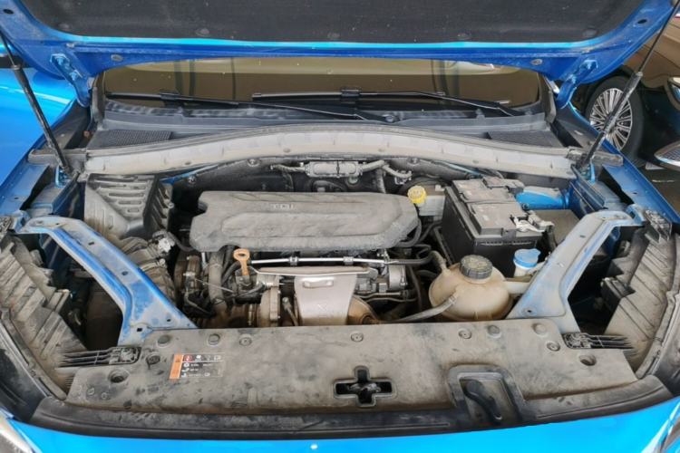 Used MG HS 2018 30T Automatic Two-Wheel Drive Trophy Edition—High-Octane V-Model Engine Bay