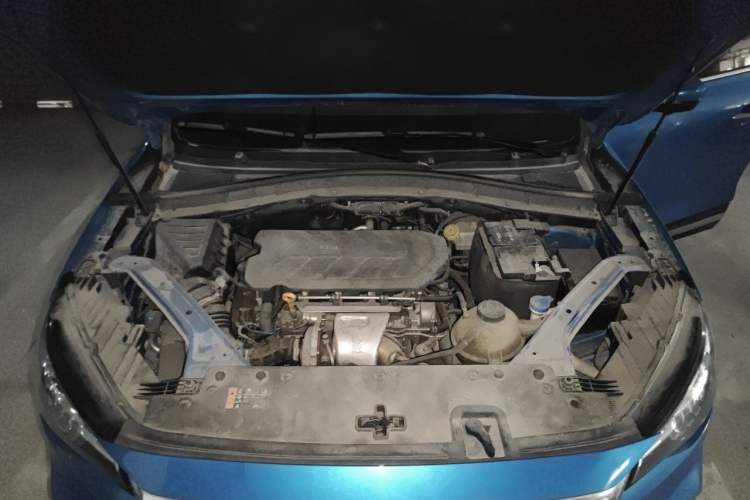 Used MG HS 2018 30T Automatic Two-Wheel Drive Trophy Edition—High-Octane V-Model Engine Bay