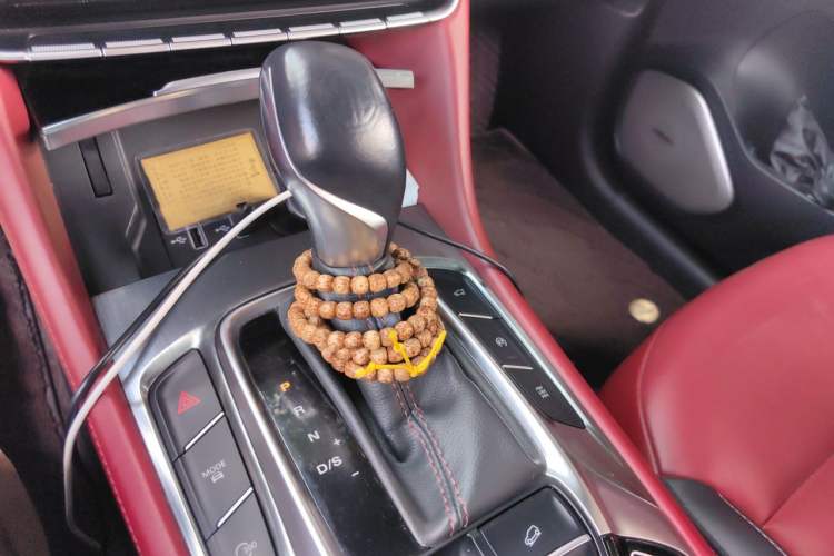 Used MG HS 2018 30T Automatic All-Wheel Drive Trophy Hormone-Infused Version China V Standard Gear Lever