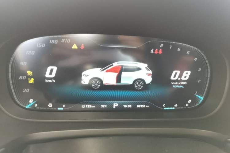 Used MG HS 2018 30T Automatic Two-Wheel Drive Trophy Edition—High-Octane V-Model Instrument Cluster