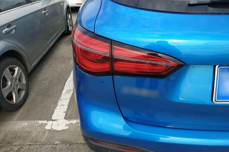 Used MG HS 2018 30T Automatic Two-Wheel Drive Trophy Edition—High-Octane V-Model Left Rear Taillight