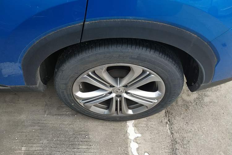 Used MG HS 2018 30T Automatic Two-Wheel Drive Trophy Edition—High-Octane V-Model Left Rear Wheel Hub