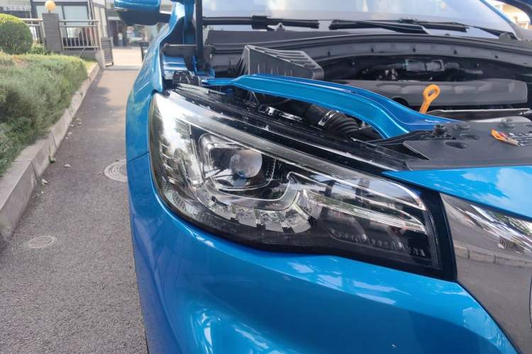 Used MG HS 2018 30T Automatic All-Wheel Drive Trophy Hormone-Infused Version China V Standard Right Front Headlight