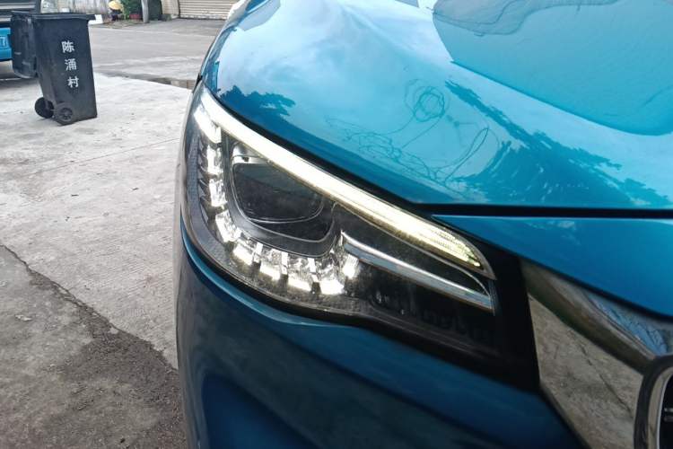 Used MG HS 2018 20T Automatic Two-Wheel Drive Hormone Passion Edition China V Standard Right Front Headlight