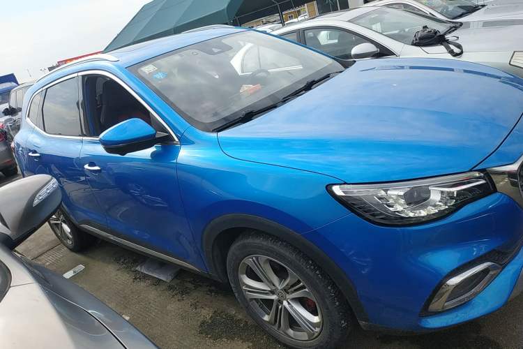 Used MG HS 2018 30T Automatic Two-Wheel Drive Trophy Edition—High-Octane V-Model Right Side
