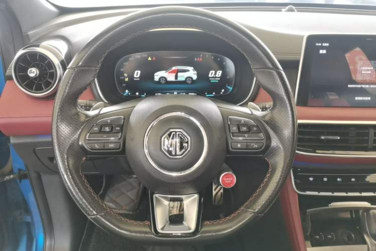 Used MG HS 2018 30T Automatic Two-Wheel Drive Trophy Edition—High-Octane V-Model Steering Wheel