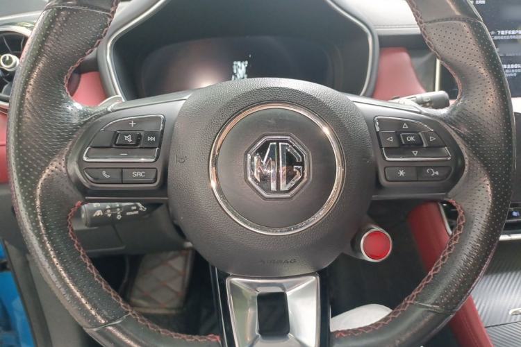 Used MG HS 2018 30T Automatic Two-Wheel Drive Trophy Edition—High-Octane V-Model Steering Wheel
