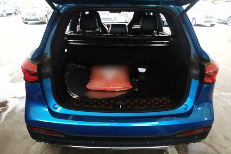 Used MG HS 2018 30T Automatic Two-Wheel Drive Trophy Edition—High-Octane V-Model Trunk