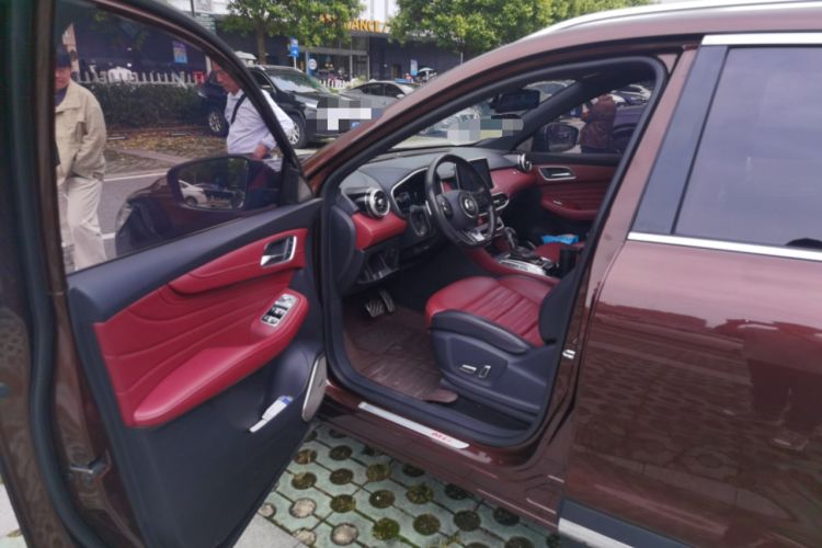 Used MG HS 2018 30T Automatic Two-Wheel Drive Trophy Edition—High-Octane V-Model Driver Seat