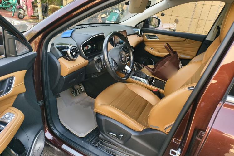 Used MG HS 2018 30T Automatic Two-Wheel Drive Trophy Edition—High-Octane V-Model Driver Seat