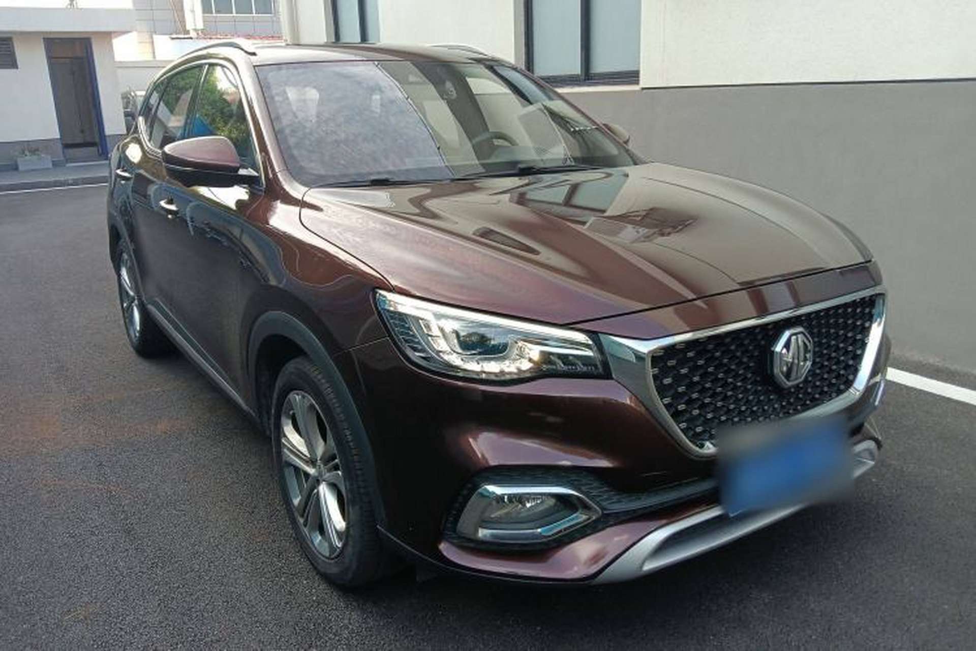 Used MG HS 2018 30T Automatic Two-Wheel Drive Trophy Edition—High-Octane V-Model Front Right 45 Deg