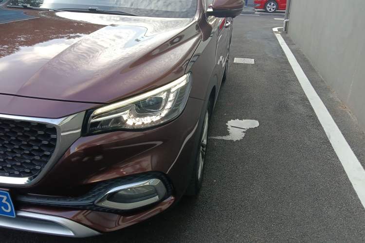 Used MG HS 2018 30T Automatic Two-Wheel Drive Trophy Edition—High-Octane V-Model Left Front Headlight