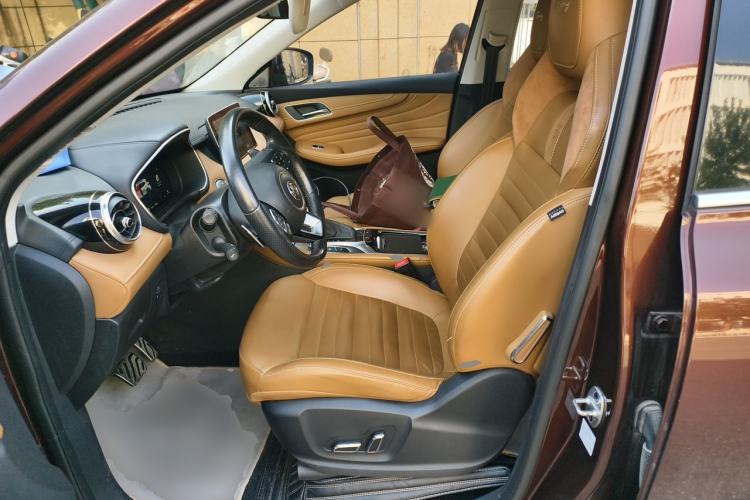 Used MG HS 2018 30T Automatic Two-Wheel Drive Trophy Edition—High-Octane V-Model Left Front Seat
