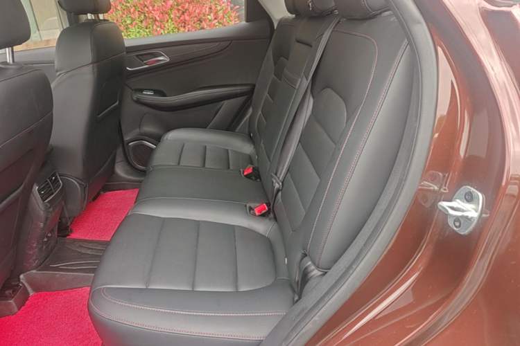 Used MG HS 2018 20T Automatic Two-Wheel Drive Hormone Dynamic Edition China V Standard Left Rear Seat