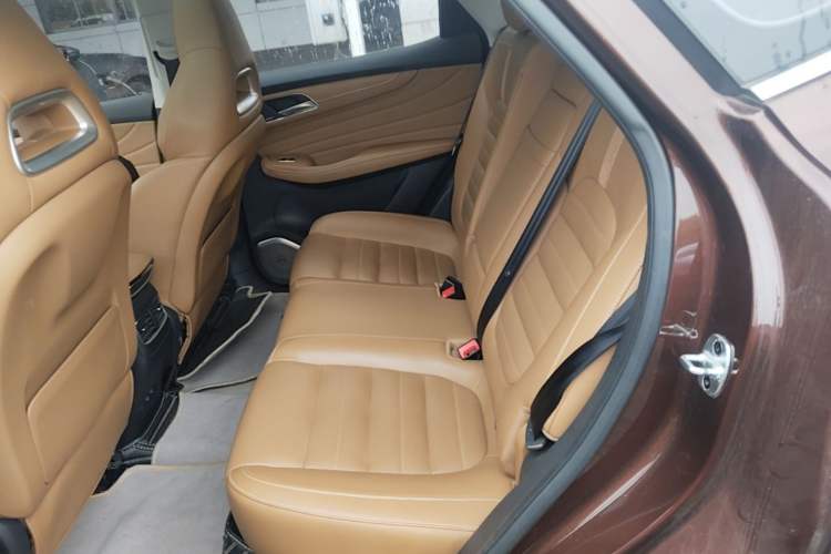 Used MG HS 2018 30T Automatic Two-Wheel Drive Trophy Edition—High-Octane V-Model Left Rear Seat