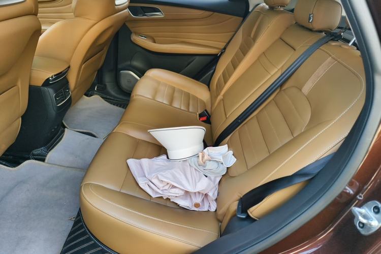 Used MG HS 2018 30T Automatic Two-Wheel Drive Trophy Edition—High-Octane V-Model Left Rear Seat