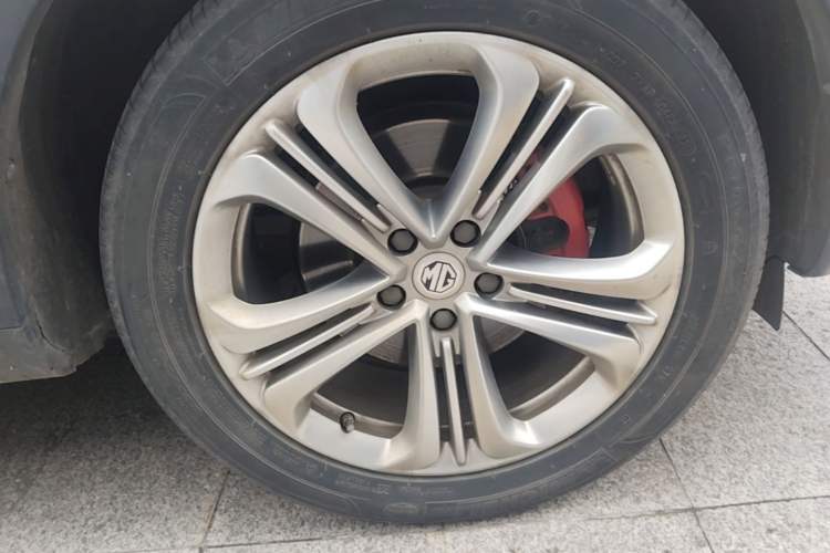 Used MG HS 2018 30T Automatic Two-Wheel Drive Trophy Edition—High-Octane V-Model Right Front Wheel Hub