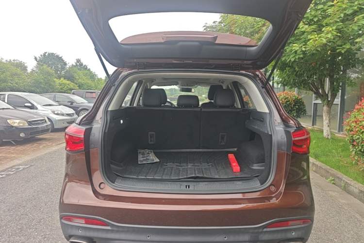 Used MG HS 2018 20T Automatic Two-Wheel Drive Hormone Dynamic Edition China V Standard Trunk