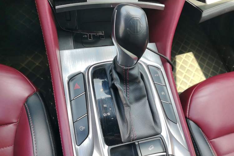 Used MG HS 2018 30T Automatic 2WD Trophy Hormone-Driven Edition China V Standard Gear Lever