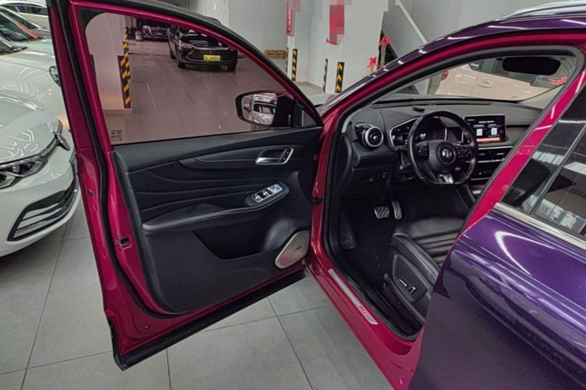 Used MG HS 2018 30T Automatic Two-Wheel Drive Trophy Edition—High-Octane V-Model Driver Seat