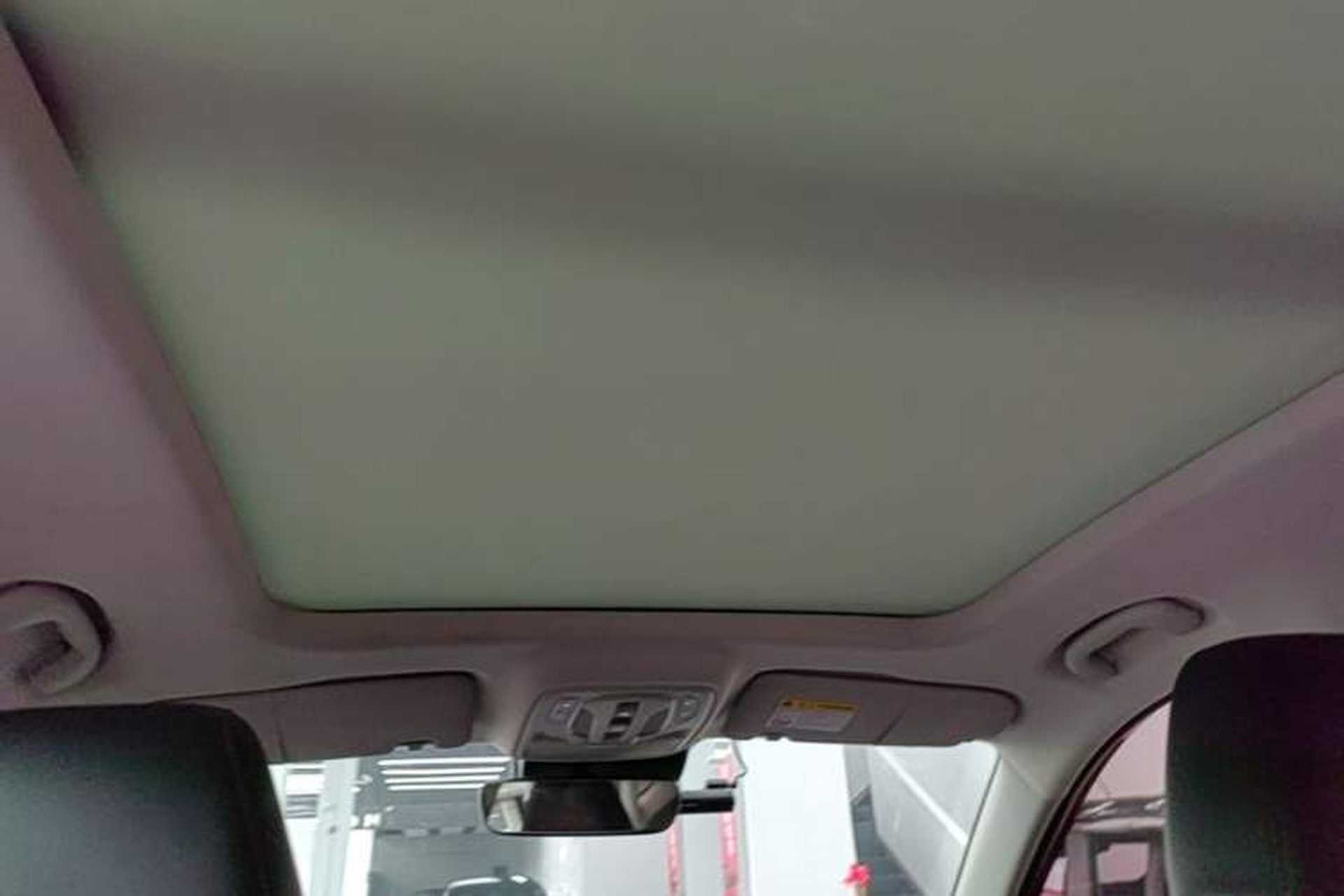 Used MG HS 2018 30T Automatic Two-Wheel Drive Trophy Edition—High-Octane V-Model Headliner