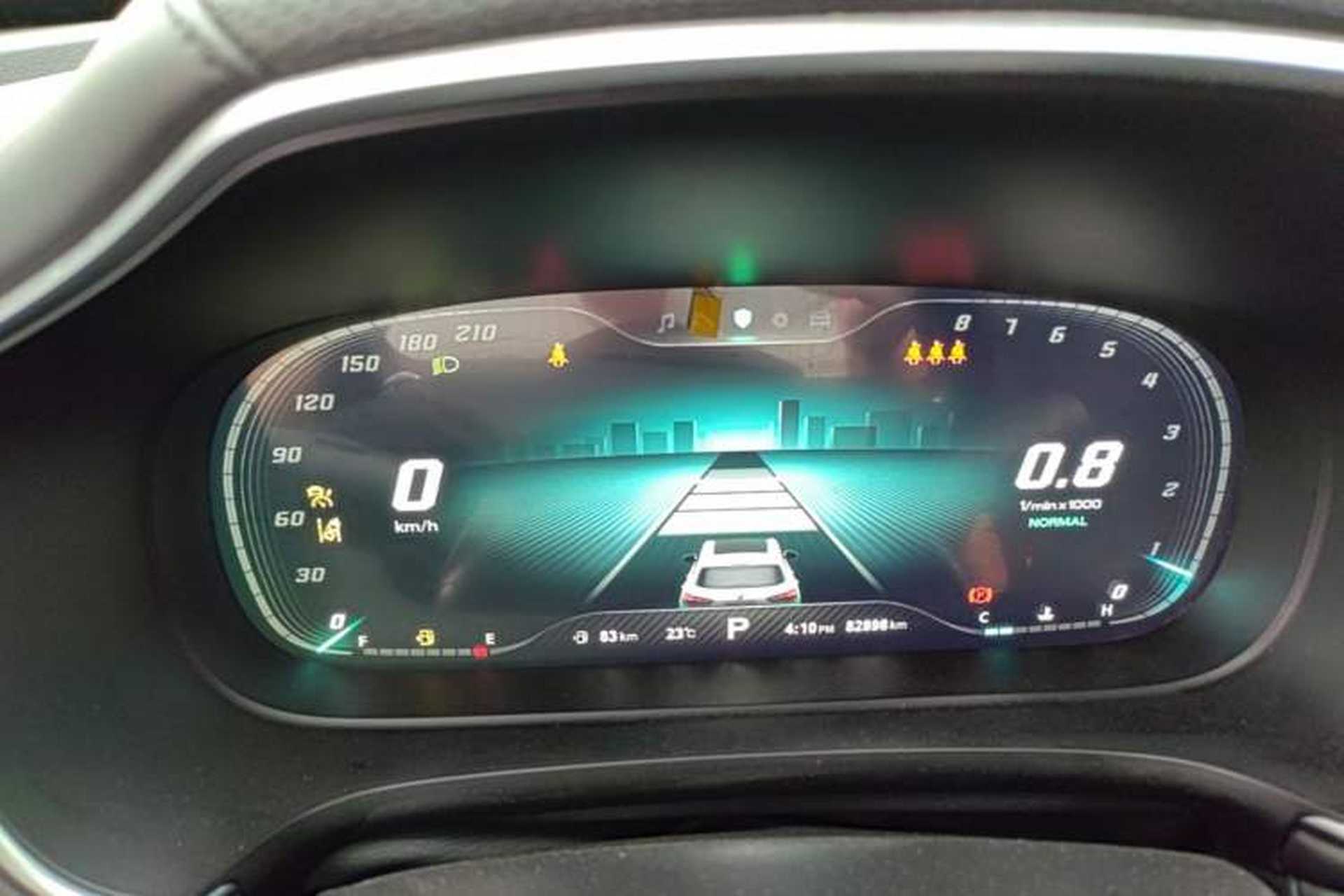 Used MG HS 2018 30T Automatic Two-Wheel Drive Trophy Edition—High-Octane V-Model Instrument Cluster
