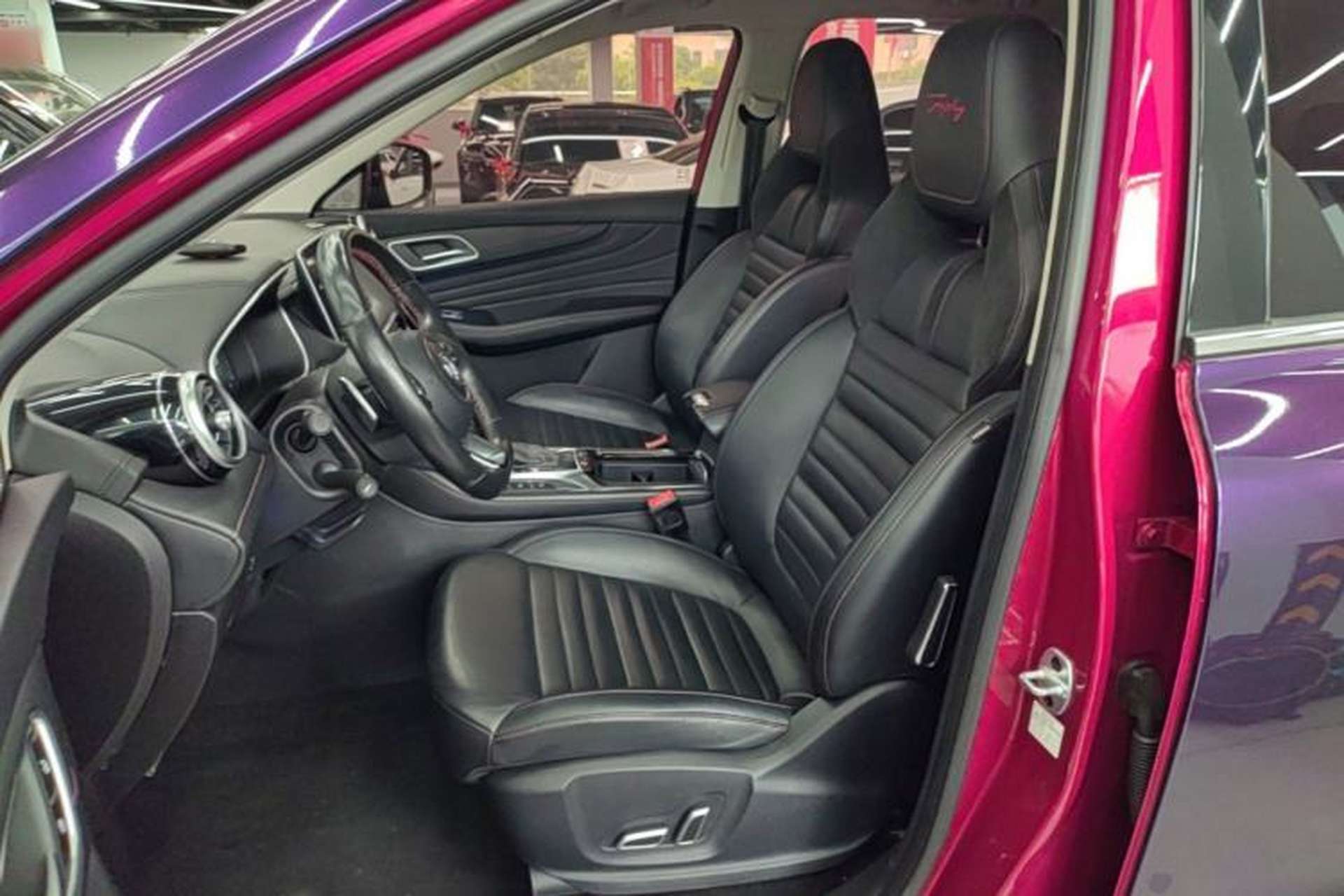Used MG HS 2018 30T Automatic Two-Wheel Drive Trophy Edition—High-Octane V-Model Left Front Seat