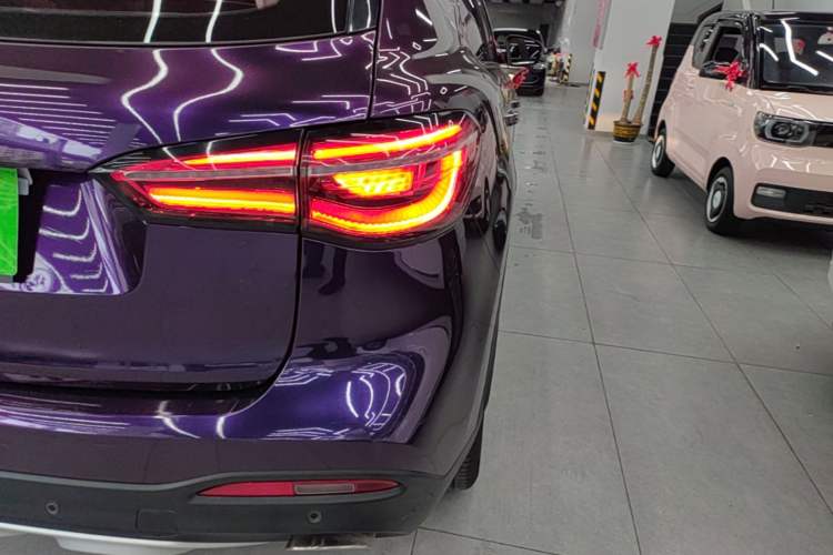 Used MG HS 2018 30T Automatic Two-Wheel Drive Trophy Edition—High-Octane V-Model Right Rear Taillight