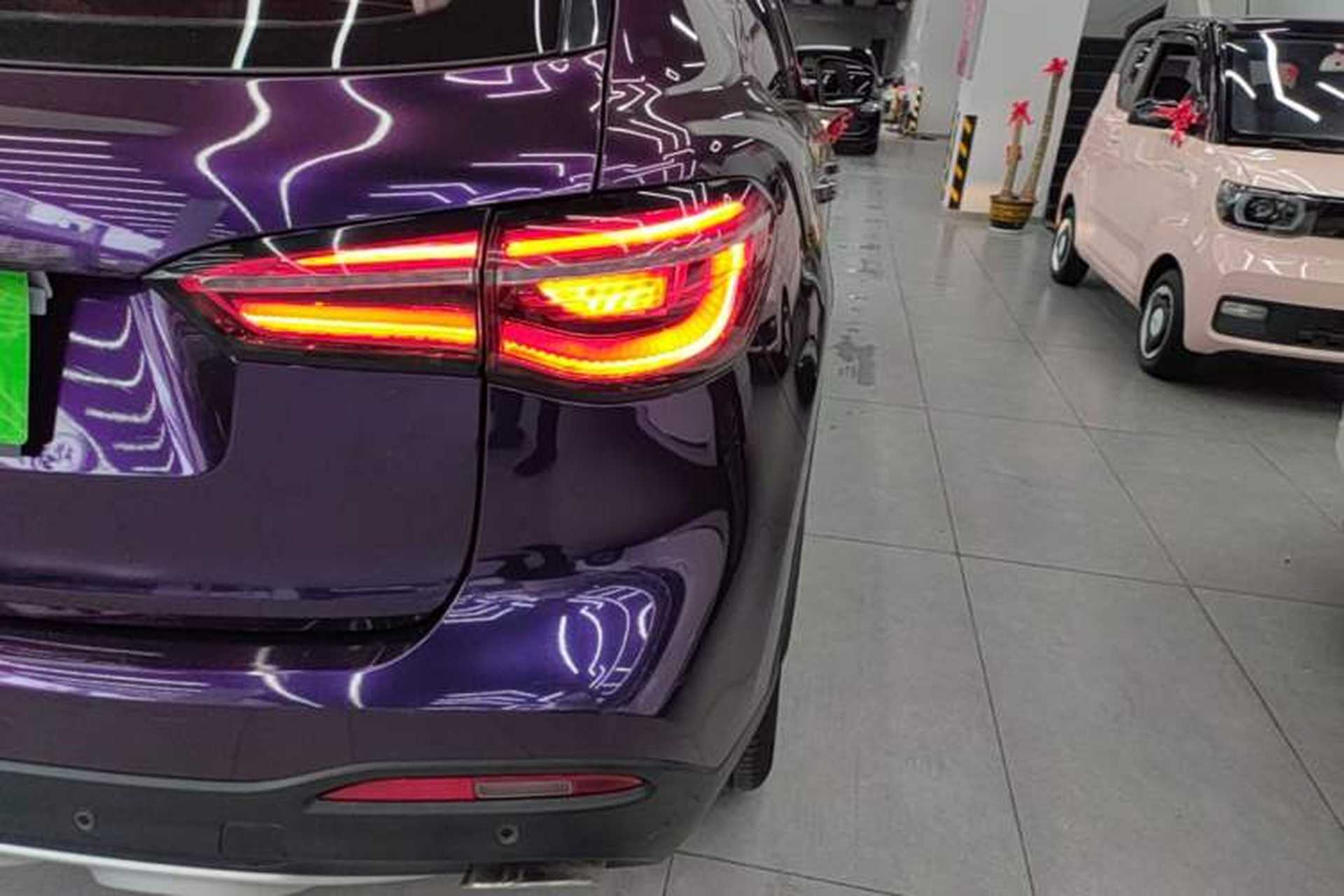 Used MG HS 2018 30T Automatic Two-Wheel Drive Trophy Edition—High-Octane V-Model Right Rear Taillight