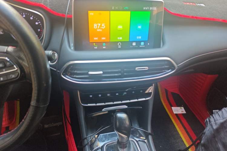 Used MG HS 2018 20T Automatic Two-Wheel Drive Hormone Dynamic Edition China V Standard Audio And AC Panel