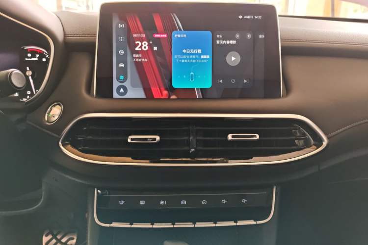 Used MG HS 2018 20T Automatic Two-Wheel Drive Hormone Passion Edition China V Standard Audio And AC Panel