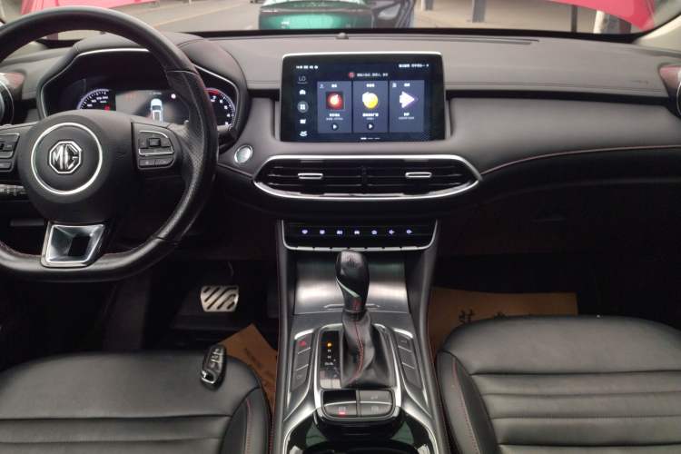Used MG HS 2018 20T Automatic Two-Wheel Drive Hormone Passion Edition China V Standard Audio And AC Panel