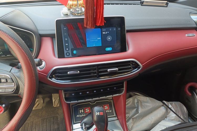 Used MG HS 2018 30T Automatic Two-Wheel Drive Trophy Edition—High-Octane V-Model Audio And AC Panel