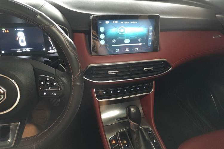 Used MG HS 2018 30T Automatic 2WD Hormone Passion Edition China V Standard Audio And AC Panel