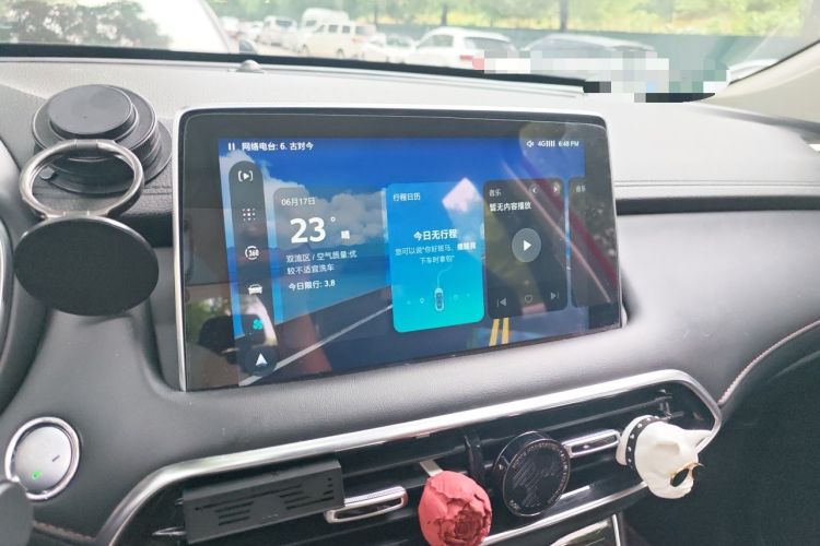 Used MG HS 2018 20T Automatic Two-Wheel Drive Hormone Passion Edition China V Standard Audio And AC Panel