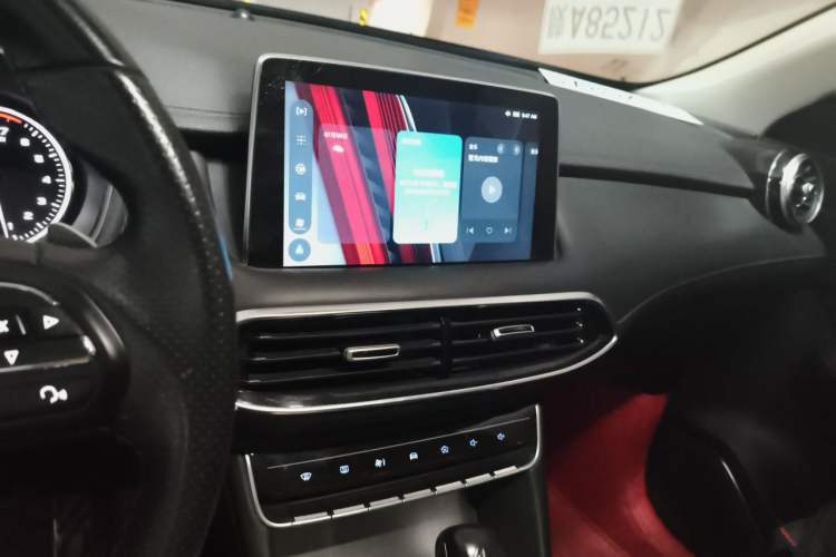 Used MG HS 2018 20T Automatic Two-Wheel Drive Hormone Passion Edition China V Standard Audio And AC Panel