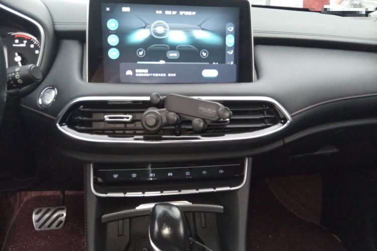 Used MG HS 2018 20T Automatic Two-Wheel Drive Hormone Passion Edition China V Standard Audio And AC Panel